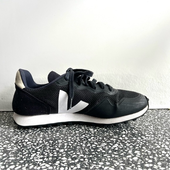 Veja Black and White Sneakers - Picture 5 of 12